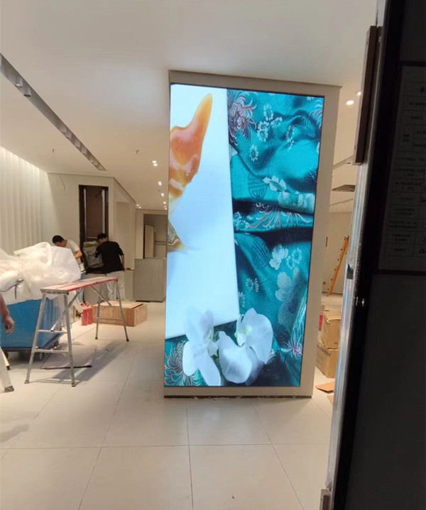 余庆商场门店转角LED显示屏